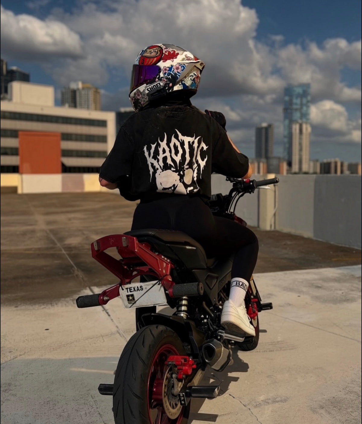 KAOTIC SKULL DRIP TEE